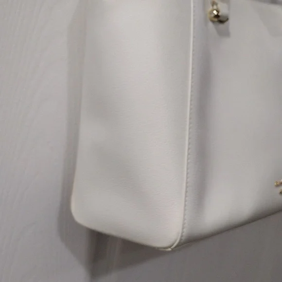 Samantha Thavasa Off-White Leather Tote Shoulder Bag – Magnetic Snap Handbag - Picture 5 of 16